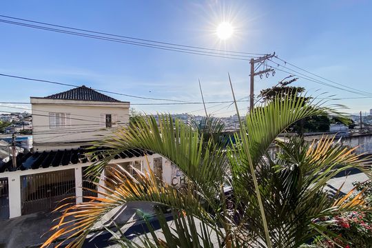 Vista  de casa à venda com 4 quartos, 240m² em Vila Paranagua, São Paulo