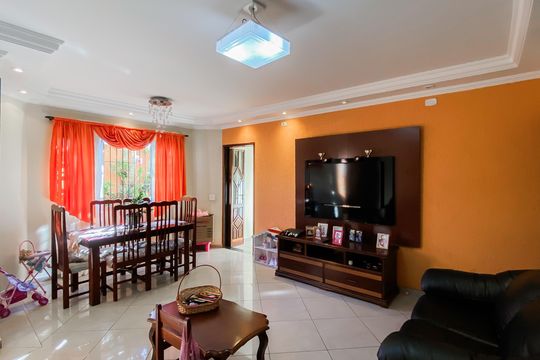 Sala de casa à venda com 4 quartos, 240m² em Vila Paranagua, São Paulo