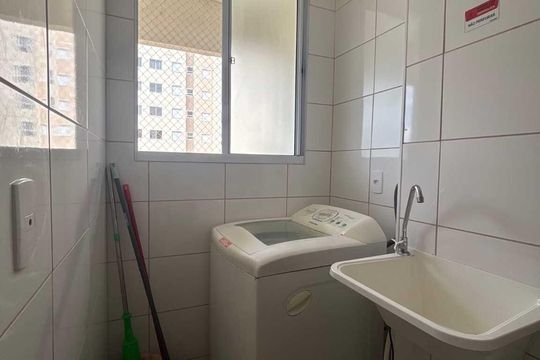 Área de serviço de apartamento para alugar com 2 quartos, 42m² em Morada da Colina, Uberlândia