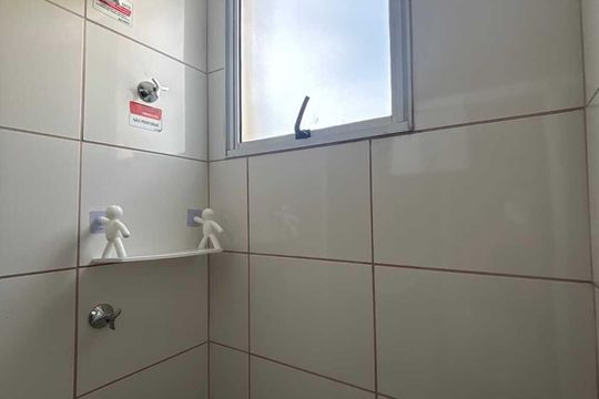 Banheiro de apartamento para alugar com 2 quartos, 42m² em Morada da Colina, Uberlândia