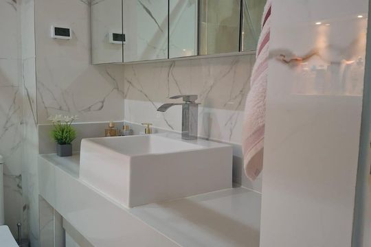 Banheiro de apartamento à venda com 3 quartos, 90m² em Copacabana, Rio de Janeiro