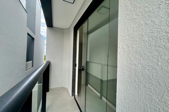 Varanda  de kitnet/studio para alugar com 1 quarto, 30m² em Campeche Central, Florianópolis