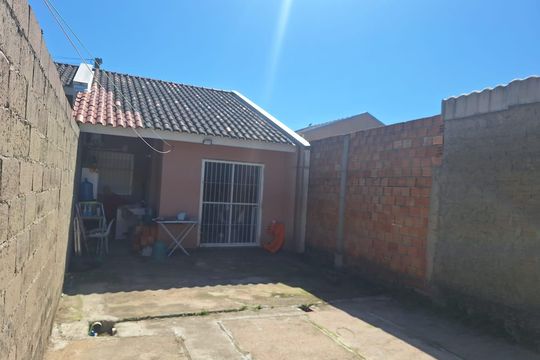Casa à venda com 2 quartos, 42m² em Restinga, Porto Alegre