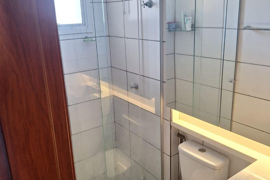 Banheiro de casa à venda com 2 quartos, 42m² em Restinga, Porto Alegre