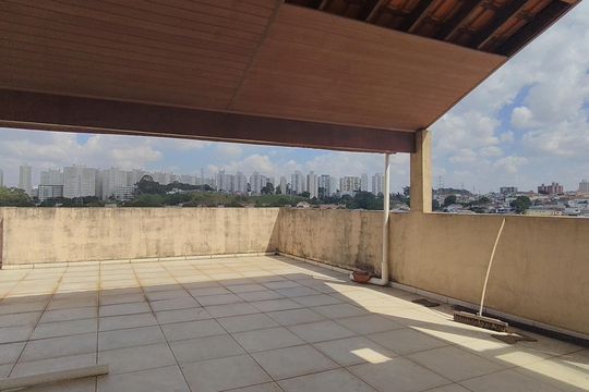 Casa para alugar com 3 quartos, 530m² em Vila Pereira Barreto, São Paulo