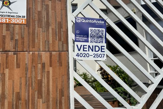 Placa de apartamento à venda com 2 quartos, 67m² em Vila Boa Vista, Barueri