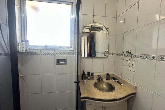 Banheiro de apartamento à venda com 2 quartos, 67m² em Vila Boa Vista, Barueri