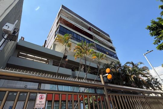 Fachada de apartamento à venda com 1 quarto, 75m² em Taquara, Rio de Janeiro