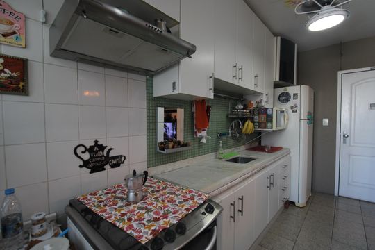 Cozinha de apartamento à venda com 1 quarto, 75m² em Taquara, Rio de Janeiro