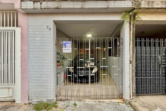 Fachada de casa à venda com 2 quartos, 80m² em Santo Amaro, São Paulo