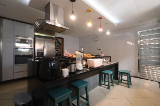 Cozinha de casa à venda com 3 quartos, 275m² em Vila Antonieta, São Paulo