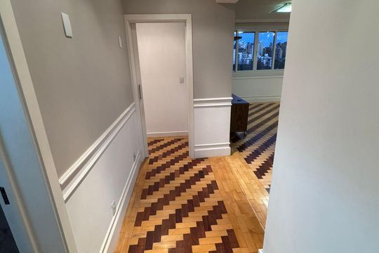 Corredor de apartamento para alugar com 4 quartos, 154m² em Moinhos de Vento, Porto Alegre