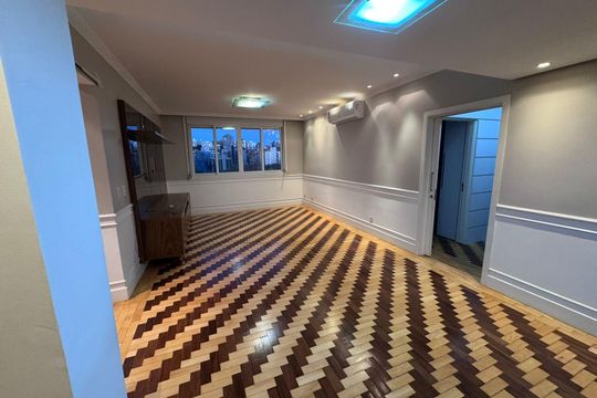 Sala de apartamento para alugar com 4 quartos, 154m² em Moinhos de Vento, Porto Alegre