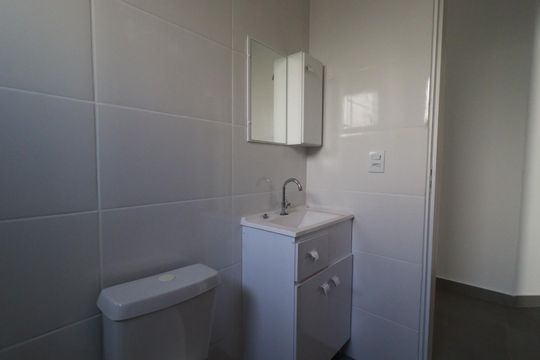 Banheiro de apartamento para alugar com 2 quartos, 55m² em Jardim Zara, Ribeirão Preto