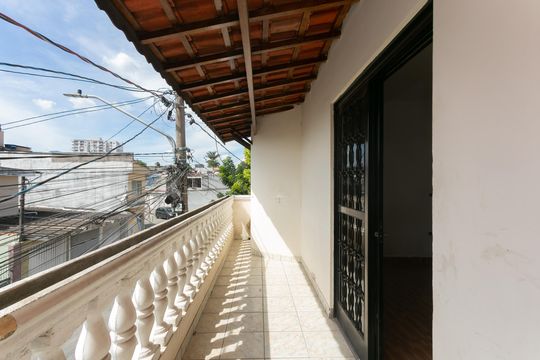 Varanda da Suíte  de casa para alugar com 3 quartos, 130m² em Itaim Paulista, São Paulo