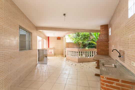 Área Externa - Churrasqueira  de casa para alugar com 3 quartos, 130m² em Itaim Paulista, São Paulo
