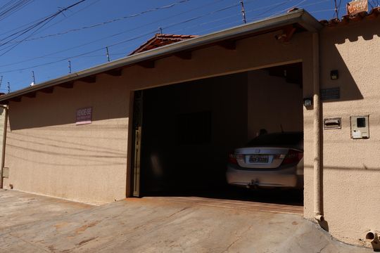 Portão de casa para alugar com 3 quartos, 300m² em Residencial Mansoes Paraiso, Goiânia