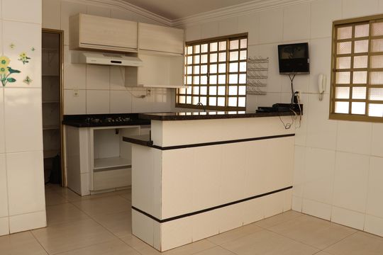 Cozinha de casa para alugar com 3 quartos, 300m² em Residencial Mansoes Paraiso, Goiânia