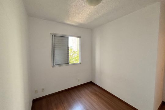 Quarto 2 de apartamento à venda com 2 quartos, 43m² em Vila Talarico, São Paulo