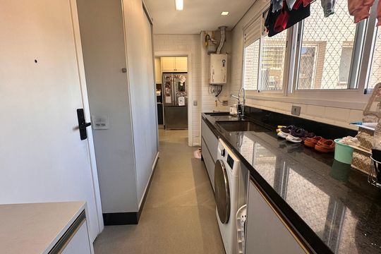Área de serviço de apartamento à venda com 4 quartos, 234m² em Itaim Bibi, São Paulo