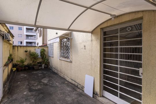 Hall de entrada de apartamento à venda com 2 quartos, 64m² em Vila Cloris, Belo Horizonte