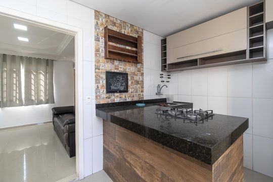 Cozinha de apartamento à venda com 2 quartos, 64m² em Vila Cloris, Belo Horizonte