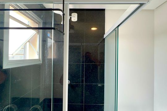 Banheiro de kitnet/studio à venda com 1 quarto, 28m² em Jardim Paulista, São Paulo