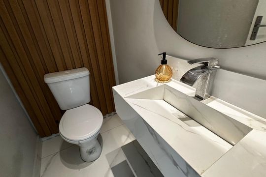 Lavabo de casa para alugar com 2 quartos, 100m² em Recreio dos Bandeirantes, Rio de Janeiro