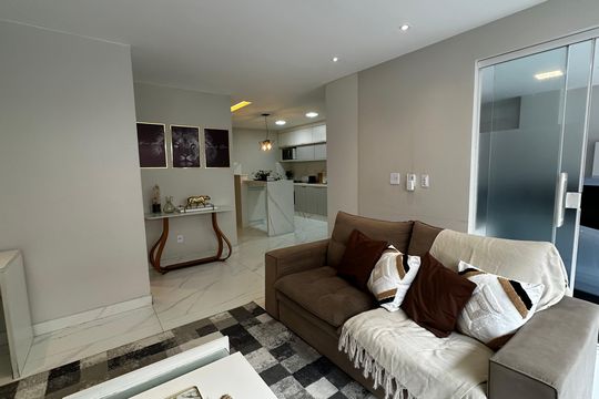 Sala de casa para alugar com 2 quartos, 100m² em Recreio dos Bandeirantes, Rio de Janeiro