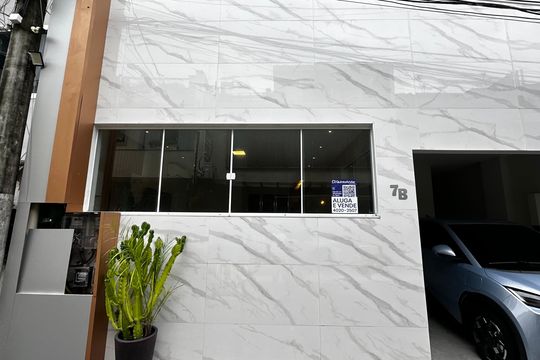 Plaquinha  de casa para alugar com 2 quartos, 100m² em Recreio dos Bandeirantes, Rio de Janeiro