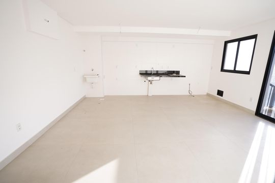 Apartamento à venda com 2 quartos, 74m² em Setor Bueno, Goiânia