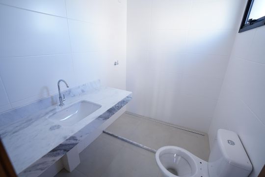 Apartamento à venda com 2 quartos, 74m² em Setor Bueno, Goiânia