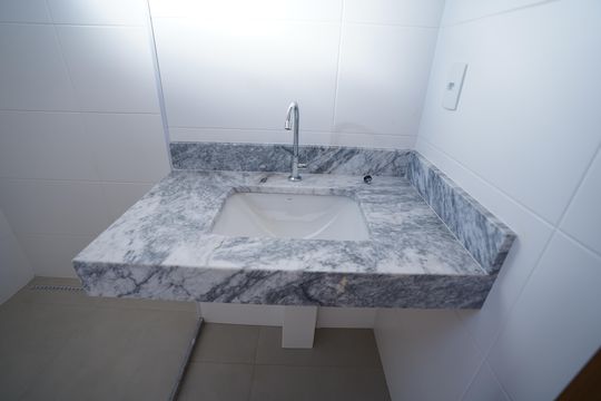 Apartamento à venda com 2 quartos, 74m² em Setor Bueno, Goiânia