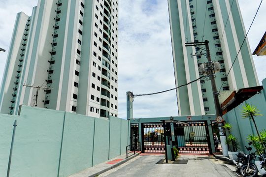 Fachada do Condominio  de apartamento à venda com 3 quartos, 75m² em Vila Aprazivel, Guarulhos