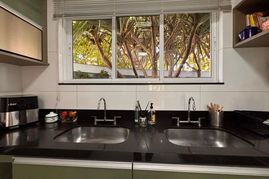 Cozinha de casa de condomínio à venda com 4 quartos, 340m² em Recreio dos Bandeirantes, Rio de Janeiro