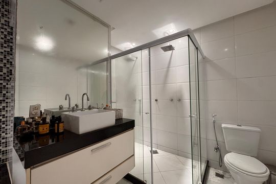 Suíte 3 (Master) - Banheiro de casa de condomínio à venda com 4 quartos, 340m² em Recreio dos Bandeirantes, Rio de Janeiro