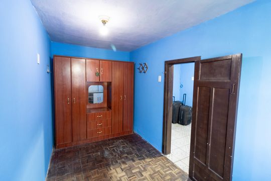 Quarto 1 de casa à venda com 7 quartos, 132m² em Santa Tereza, Porto Alegre