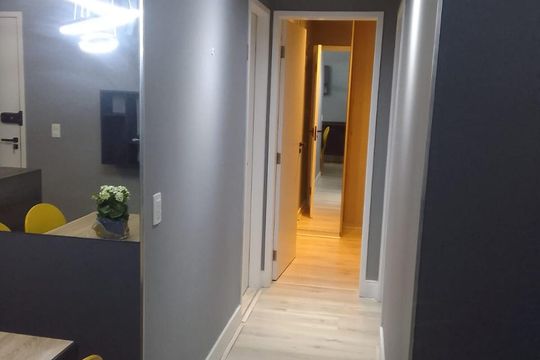 Corredor de apartamento para alugar com 2 quartos, 59m² em Jardim Prudência, São Paulo