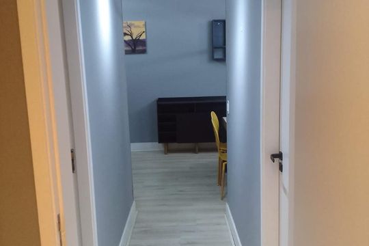 Corredor de apartamento para alugar com 2 quartos, 59m² em Jardim Prudência, São Paulo