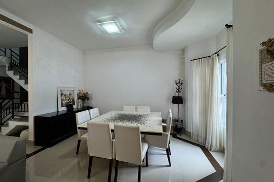 Sala de casa à venda com 3 quartos, 185m² em Horto Santo Antonio, Jundiaí