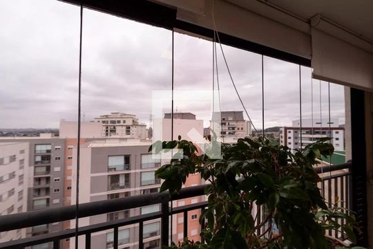 Varanda de apartamento para alugar com 2 quartos, 62m² em Alphaville Empresarial, Barueri
