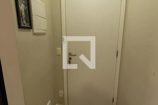 Sala de apartamento para alugar com 2 quartos, 62m² em Alphaville Empresarial, Barueri