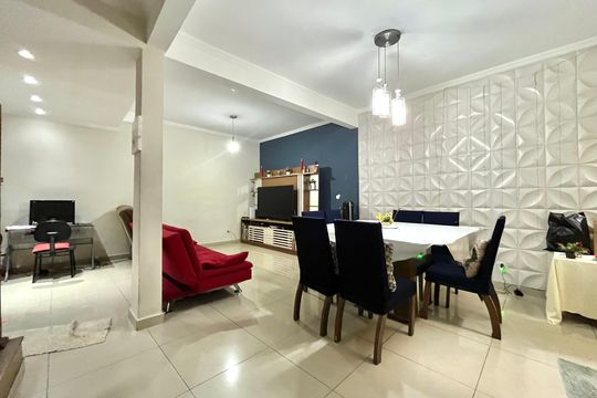 Casa à venda com 3 quartos, 150m² em Vila Santa Catarina, São Paulo