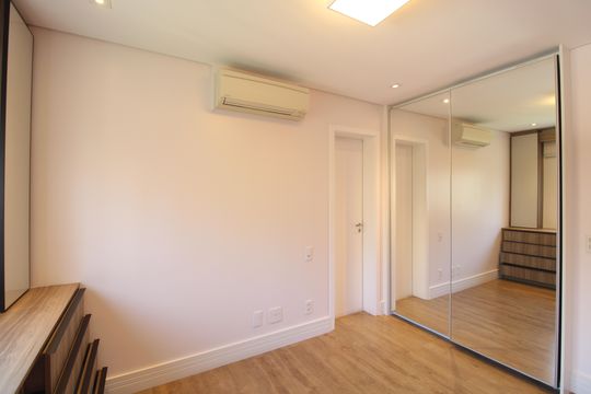 Apartamento à venda com 4 quartos, 222m² em Jardim Marajoara, São Paulo