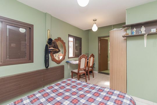 Quarto 3 de casa para alugar com 5 quartos, 400m² em Santana, Porto Alegre