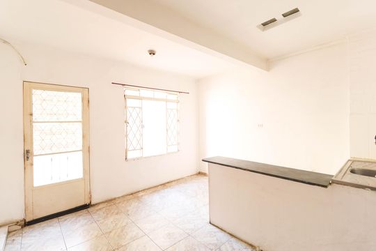 Casa à venda com 7 quartos, 1000m² em Jardim Modelo, São Paulo
