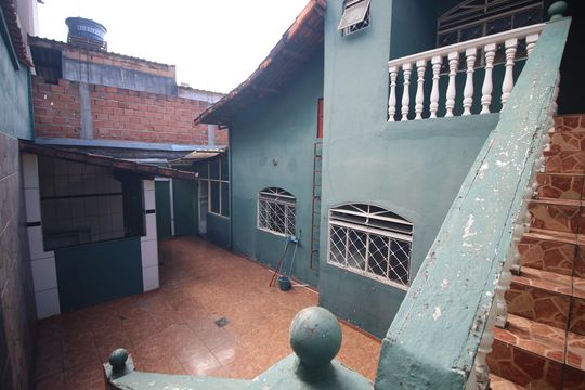Quintal de casa à venda com 4 quartos, 350m² em Pongelupe, Belo Horizonte
