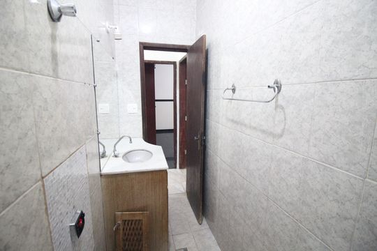 Banheiro de casa à venda com 4 quartos, 350m² em Pongelupe, Belo Horizonte