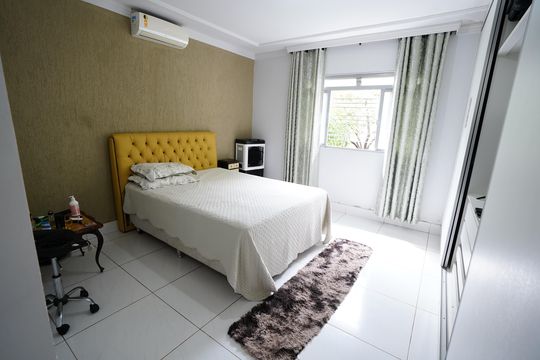 Casa à venda com 3 quartos, 220m² em Jardim Novo Mundo, Goiânia