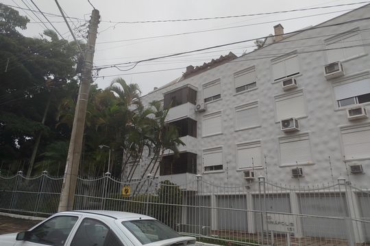 Fachada de apartamento à venda com 2 quartos, 130m² em Medianeira, Porto Alegre